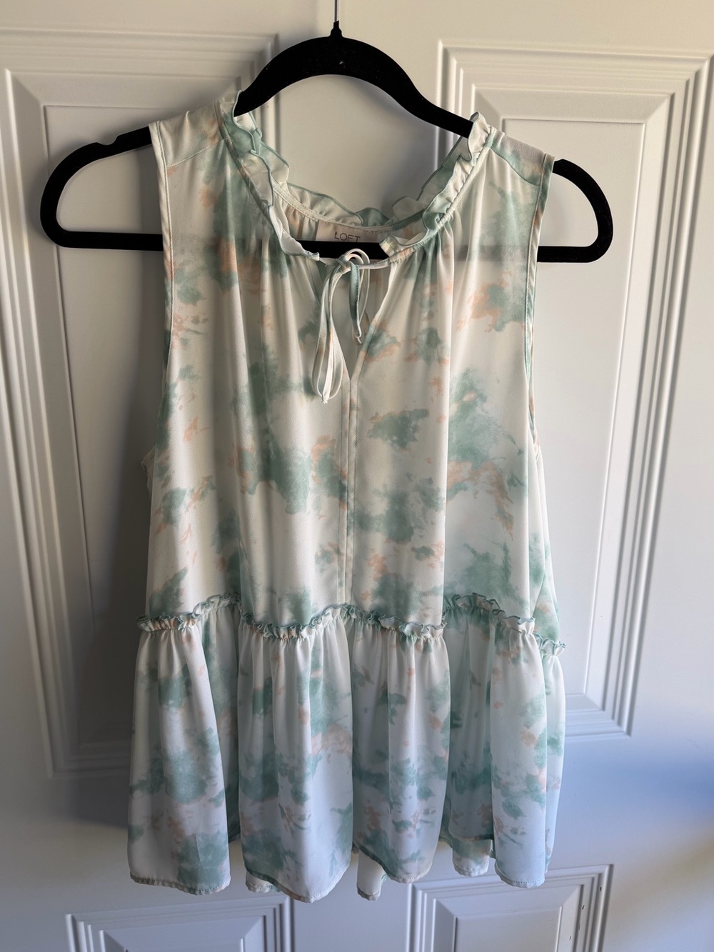 LOFT flowy top with ruffled neckline size large